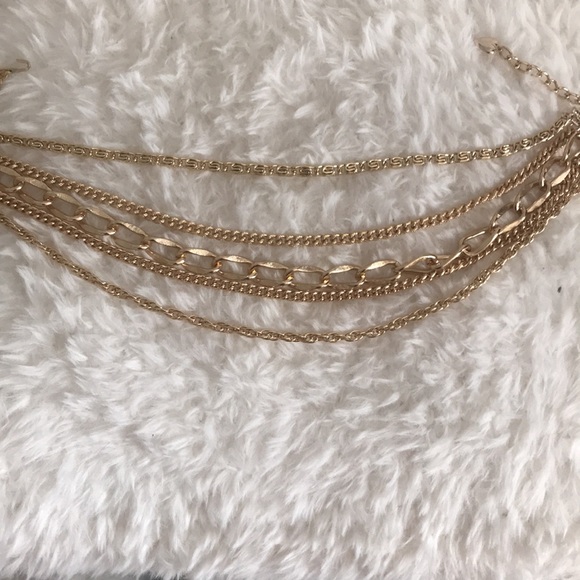 Beautiful Gold tone chunky chain necklace. - Picture 2 of 6